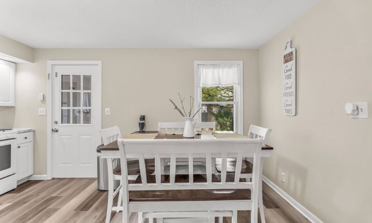 North Haven House | North Haven Charm – 3BD Yale Retreat
