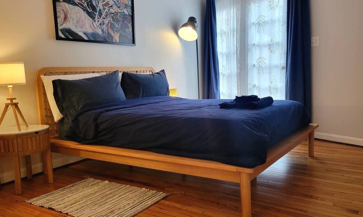 Mount Pleasant Apartment | NOT ACTIVE PLEASE DO NOT BOOK