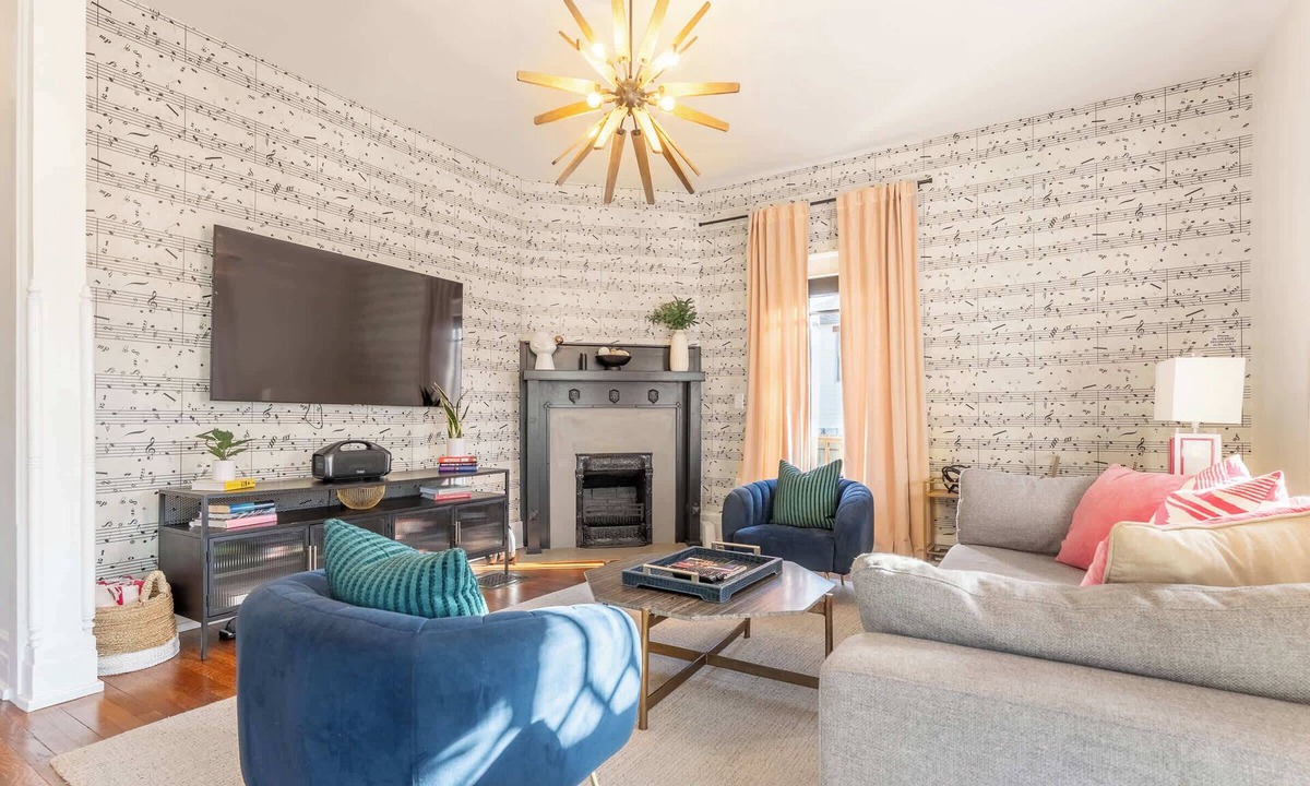 Historic Waverly House | Notes of Southern Charm - Walkable to Food & Shops