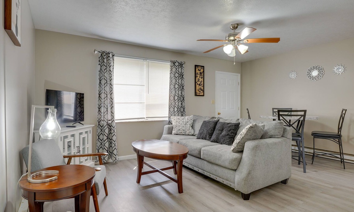 Summerlee House | Oak Hill Vacation Rental - Close to New River!