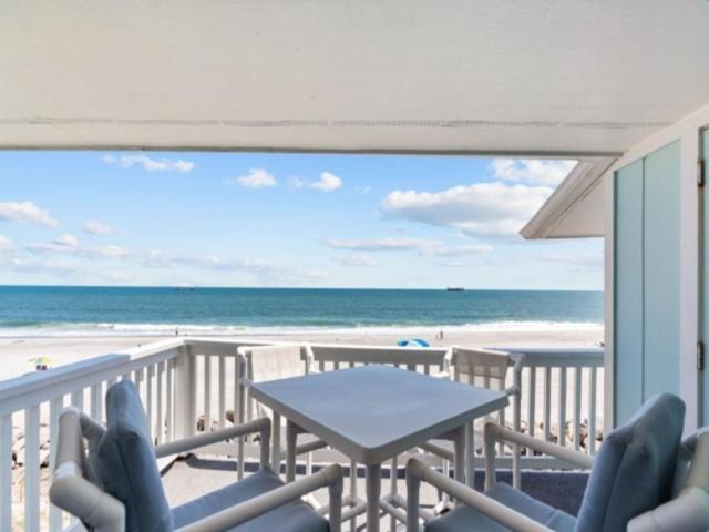 North Carolina Coast Apartment | Ocean Breeze - Stunning Views - Oceanfront - 3rd floor - You deserve a beach vacation! condo