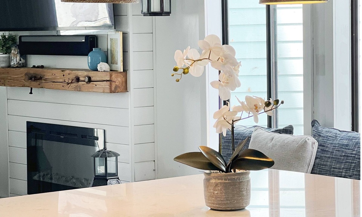 North Carolina Coast Condo | Ocean View. Pet Friendly - Coastal Charm, Clean & Comfy.