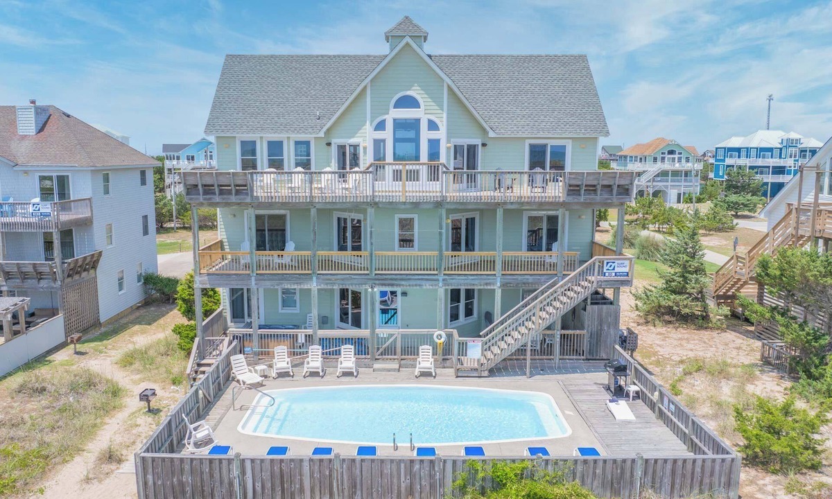 Waves House | Oceanfront, Dog Friendly w/Pool, Hot Tub, Game Room, Cmty Pool and Tennis Court