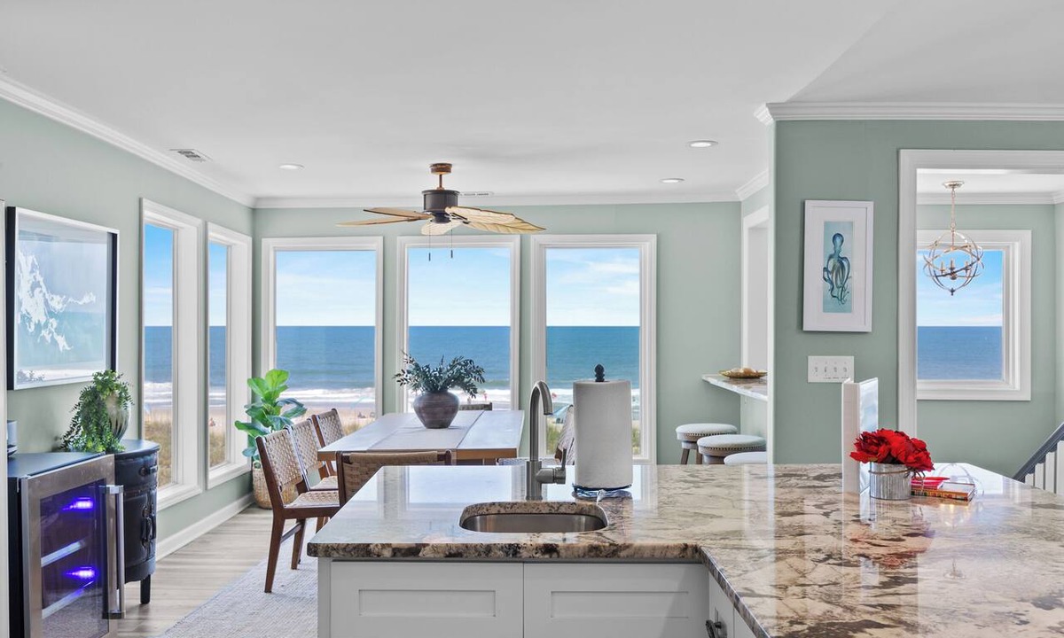 North Carolina Coast Condo | Oceanfront Mayor's Penthouse 4BR w/Elevator, covered parking in Carolina Beach