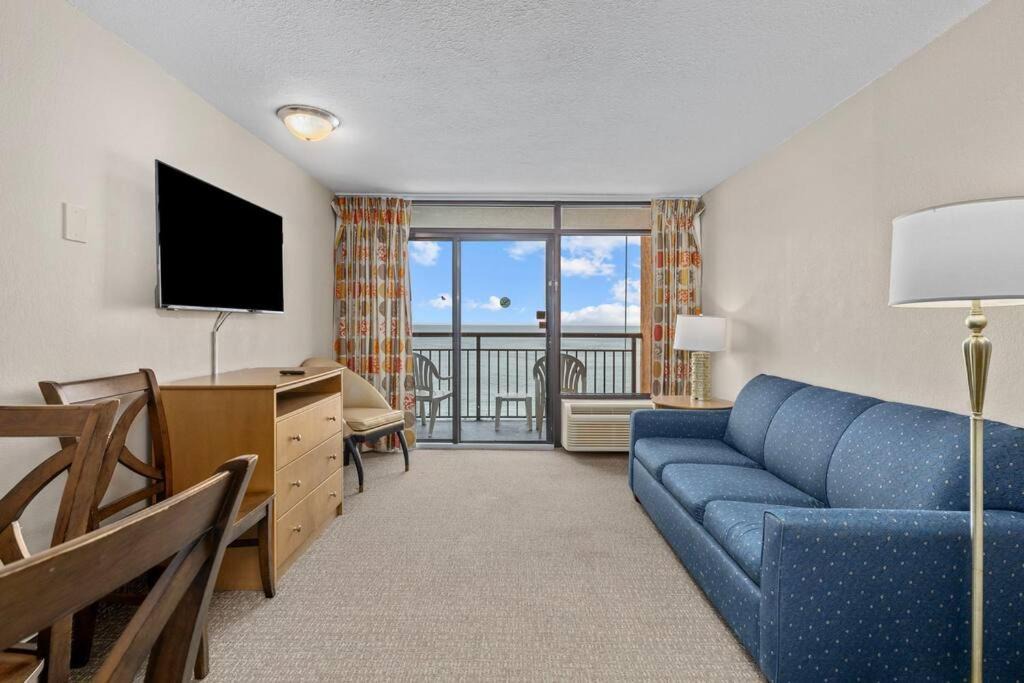 Myrtle Beach House | Oceanfront One Bedroom w King - Excellent Views