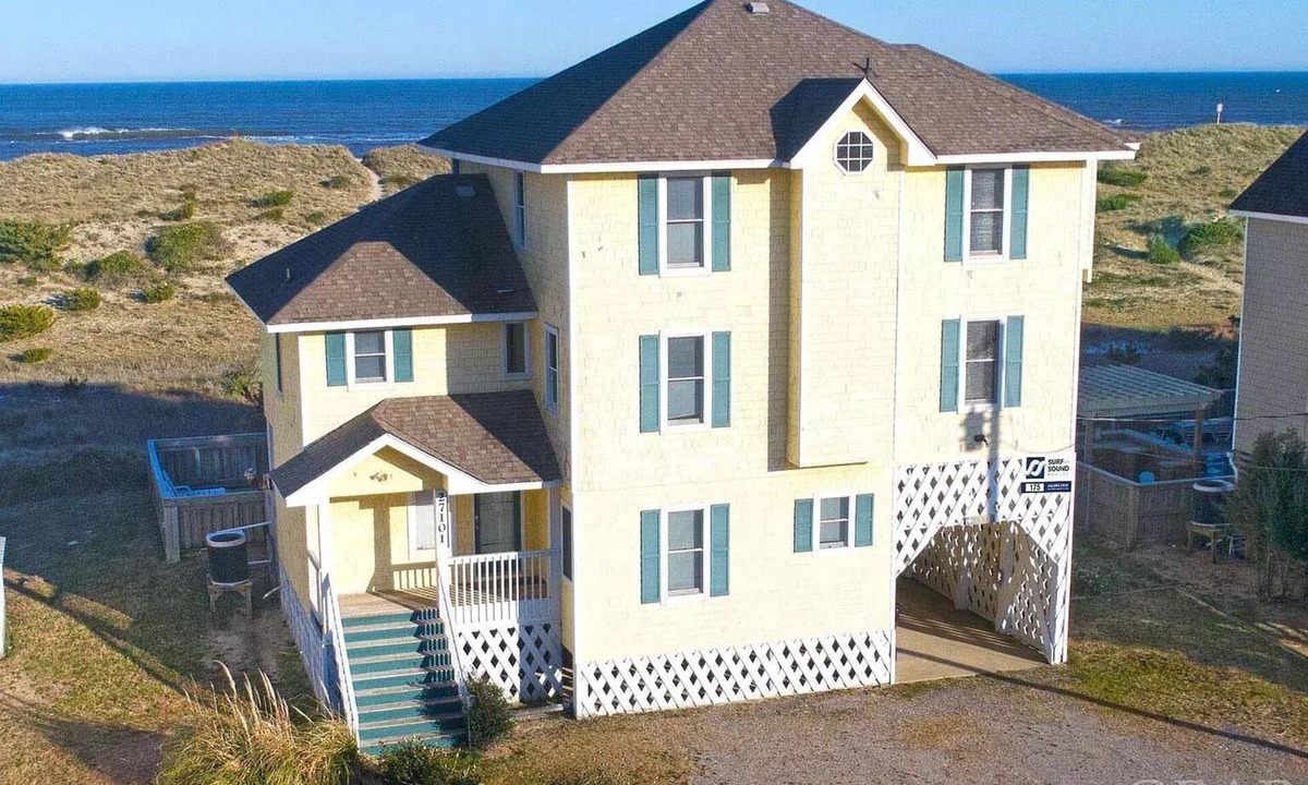 Salvo House | Oceanfront Pet-Friendly House with Private Pool in Salvo