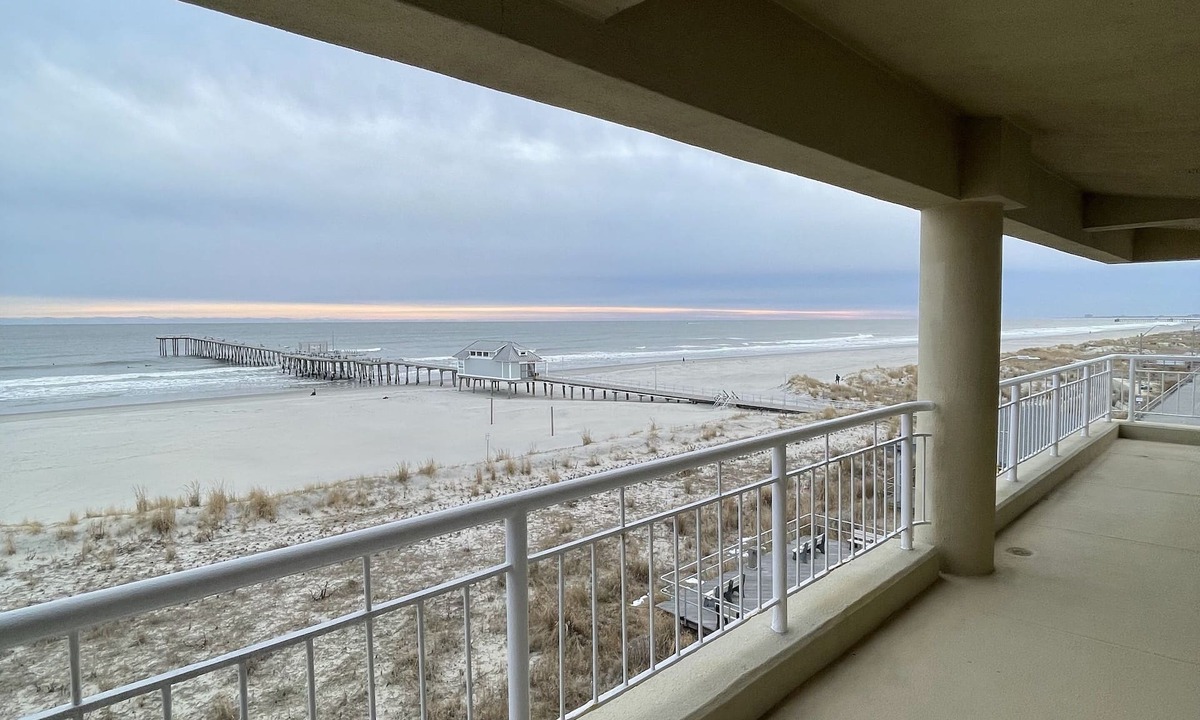 Leeds Point Condo | Oceanfront Studio steps away from Ventnor City Beach