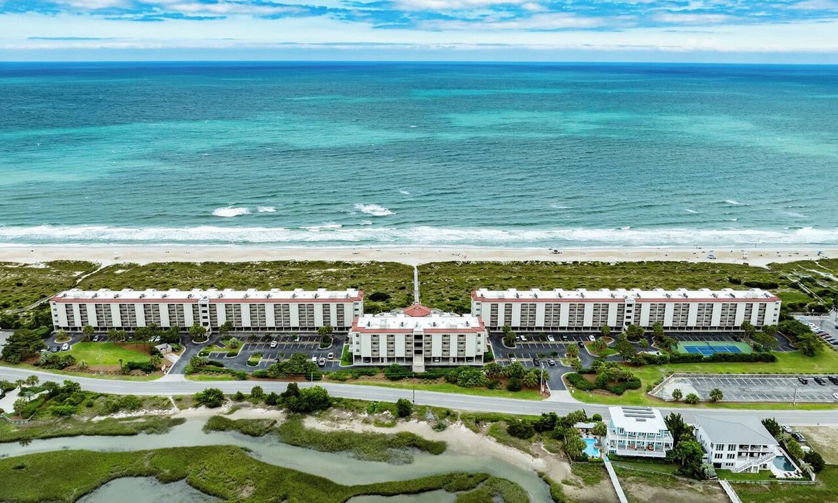 Shell Island Condo | Oceanfront 3BR Condo w Pool, Balcony Views & Direct Beach Access
