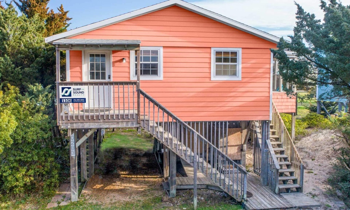 Avon House | Oceanside Dog Friendly Home w/Hot Tub, Community Pool and Tennis/Pickleball