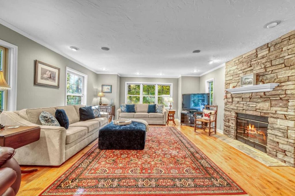 South Haven House | Off The Hook Spacious Home with Pool Firepit Large Yard