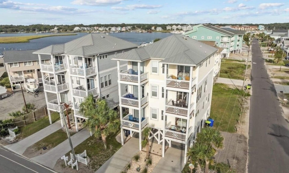 North Carolina Coast House | One Block to Beach+Water Views+Perfect Family/Group Getaway+Large Outdoor Space
