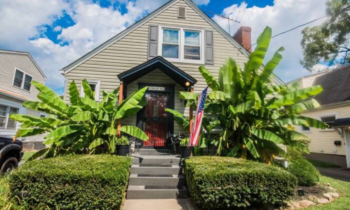 Germantown Apartment | Park like setting in the heart of the city