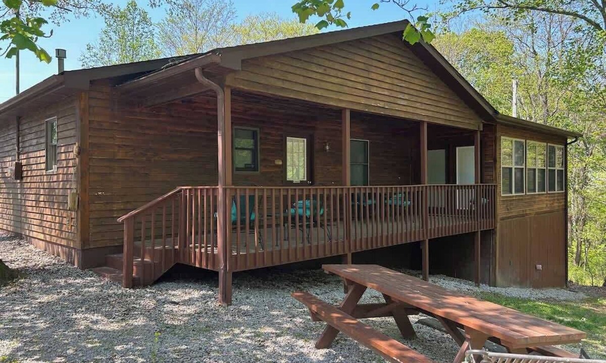Eckerty Cabin | Patoka Lake Solarium #16 at Patoka 4 Seasons Resort