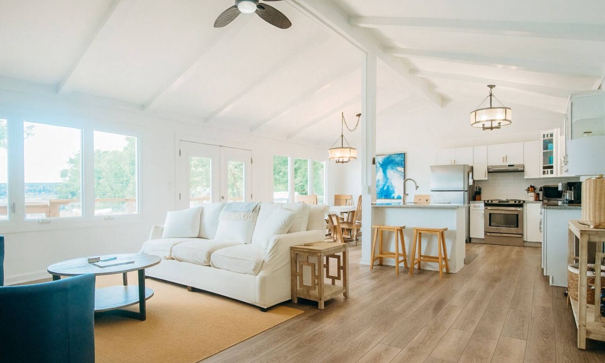 High Point House | Peaceful 3-bedroom lake house in Moneta perfect for relaxing family getaways.