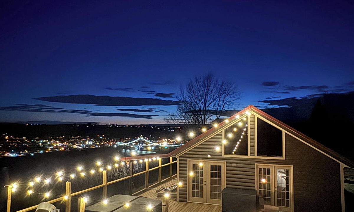 Aberdeen Cabin | Peaceful cabin with spectacular river and scenic views.