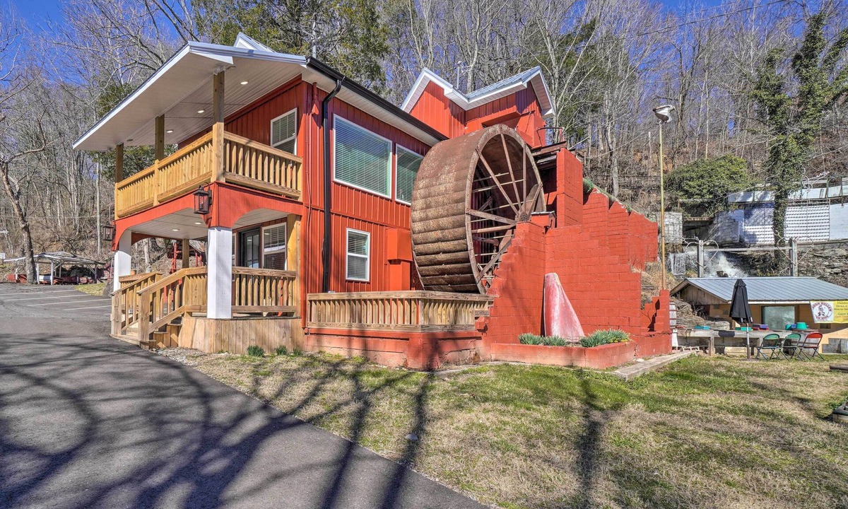 Cookeville Cabin | Peaceful Cookeville Cabin in Unique Setting