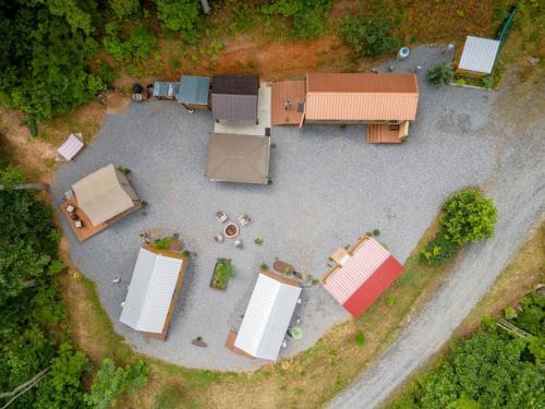 Sylva House | Peaceful Multi-Unit Retreat Offers The Perfect Blend Of Comfort And Nature On A Scenic Ridge Beside The Tuckasegee Sylva North Carolina
