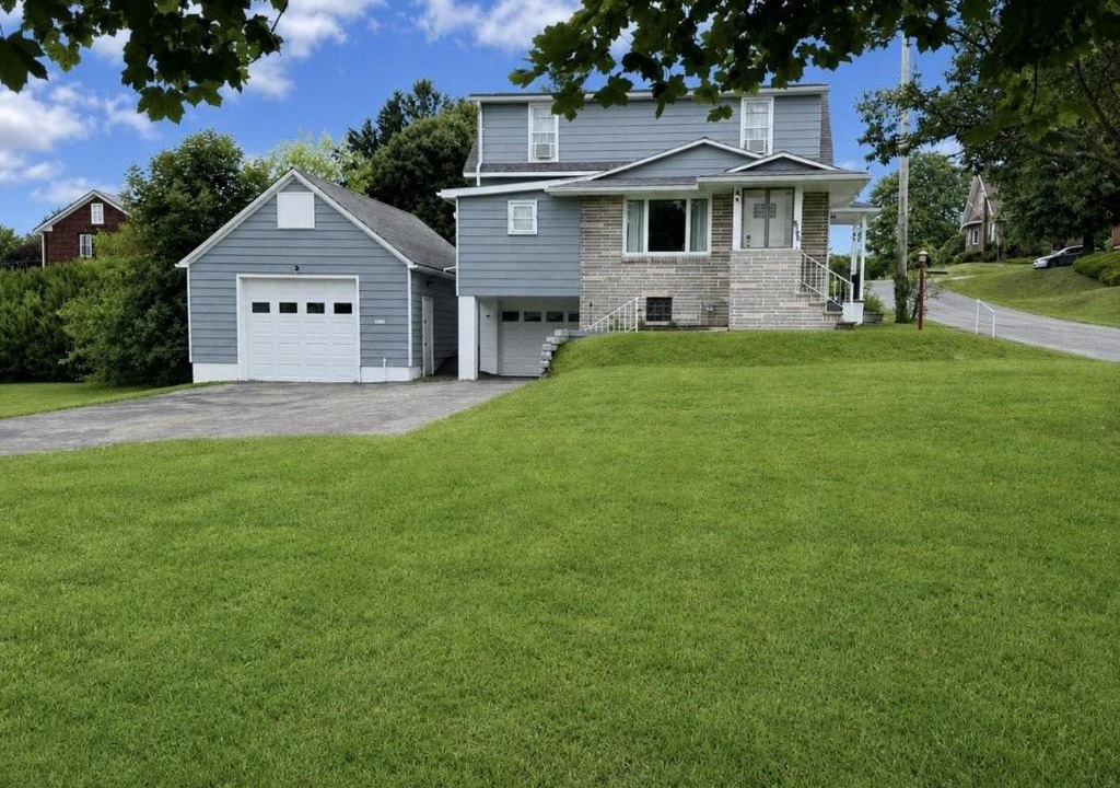 Johnstown House | Peaceful Stay In Quiet Johnstown Neighborhood