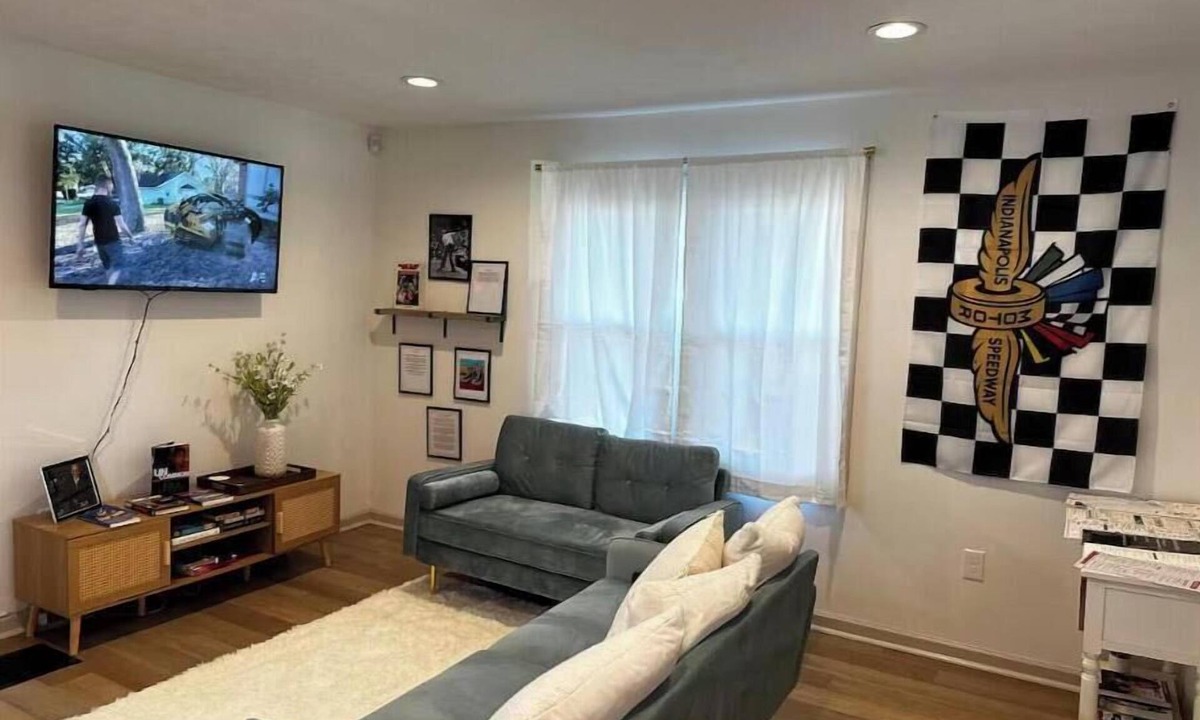 Indianapolis House | Pet-friendly house 5 minutes from Lucas Oil/Gainbridge!