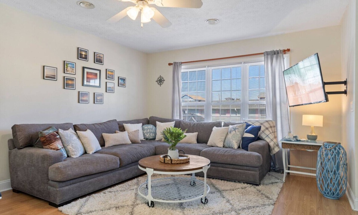 North Carolina Coast Villa | Pet-Friendly - Large Townhome - Steps to Beach