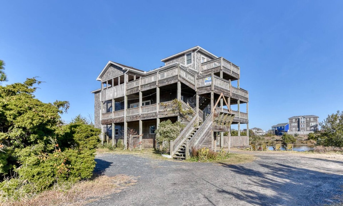 Waves House | Pet-friendly Waterfront Outdoor Haven w/Pool, Hot Tub, Paddleboat