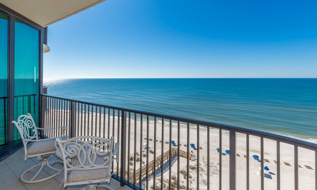 Orange Beach East Hotel | Phoenix IX by Brett Robinson Vacations