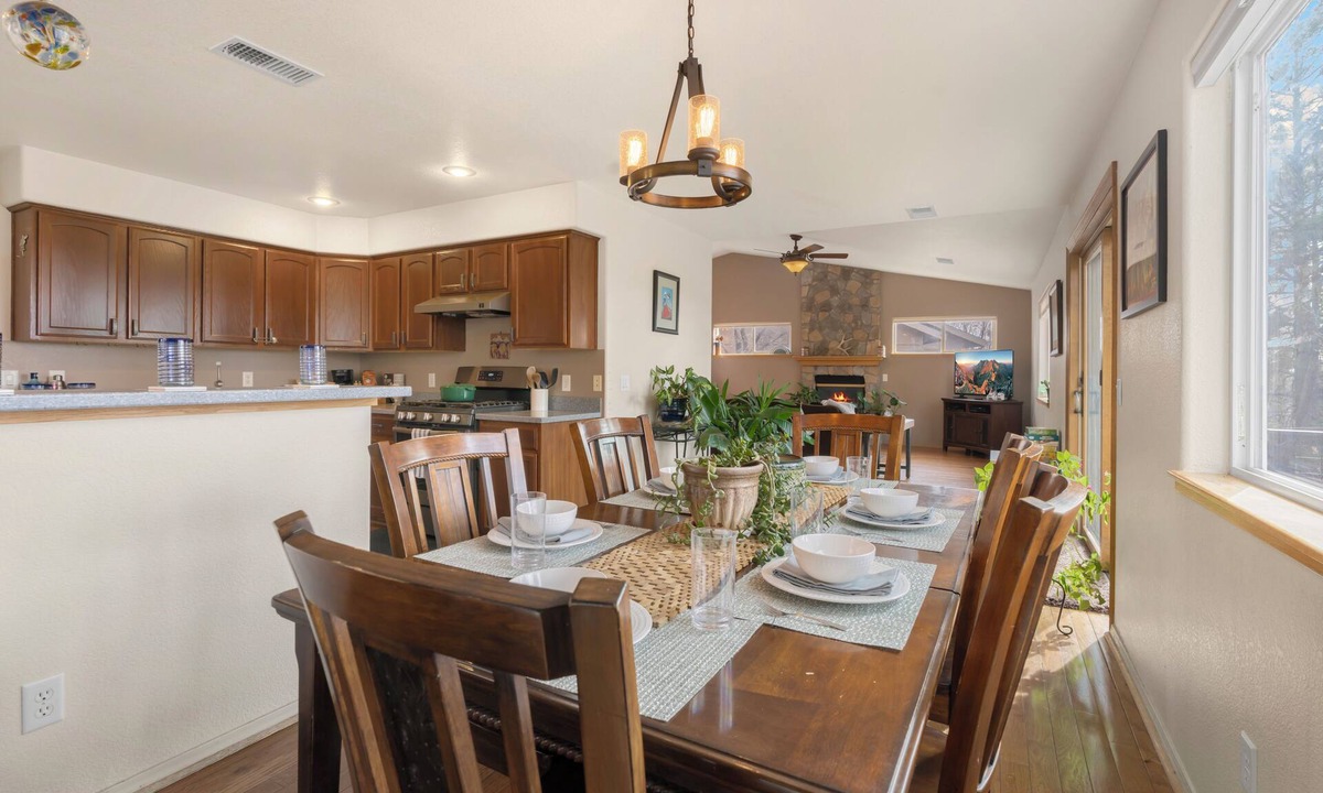 Switzer Mesa House | Pine Cliff