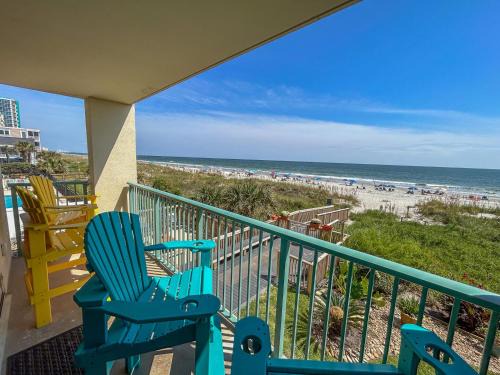 Crescent Beach Apartment | Pinnacle 101