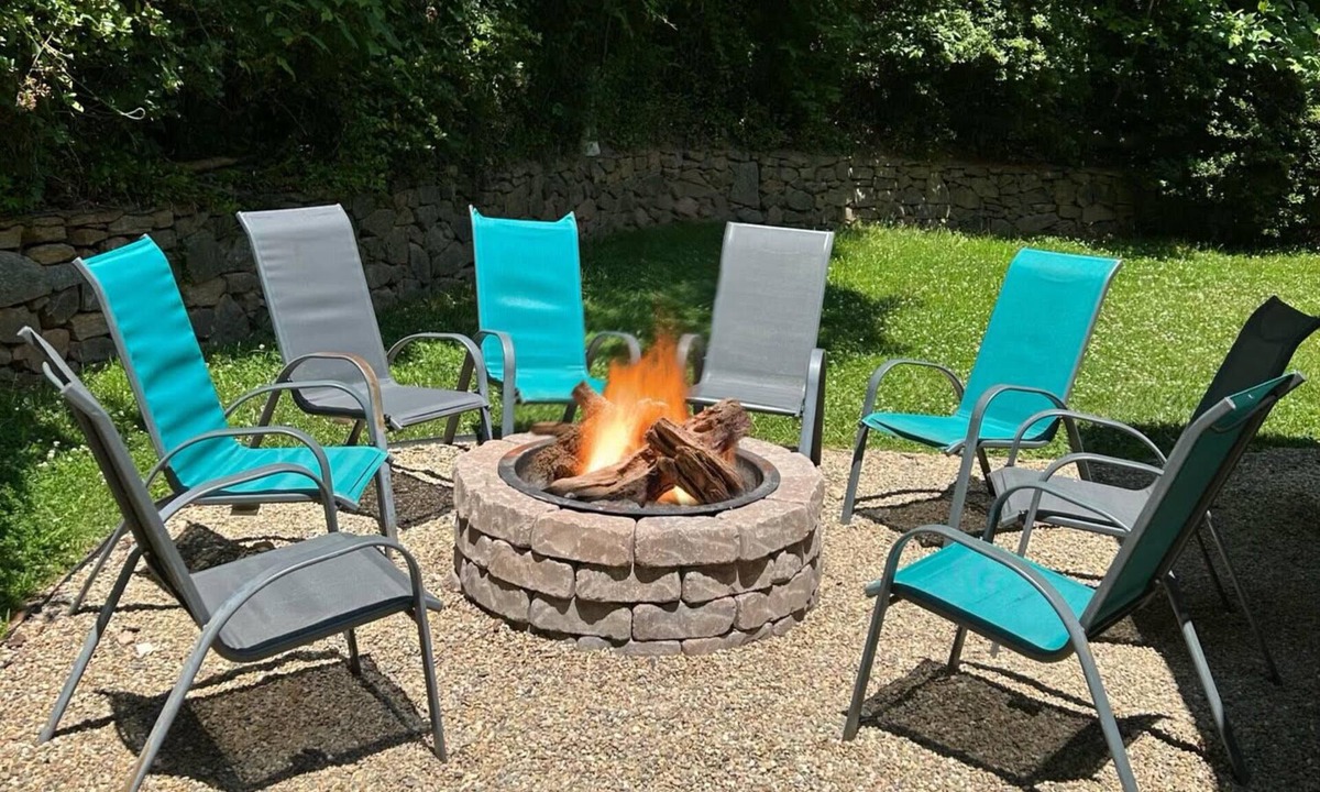 Skyland House | Pinners Cove: Hot Tub, Fire Pit, Prime Location