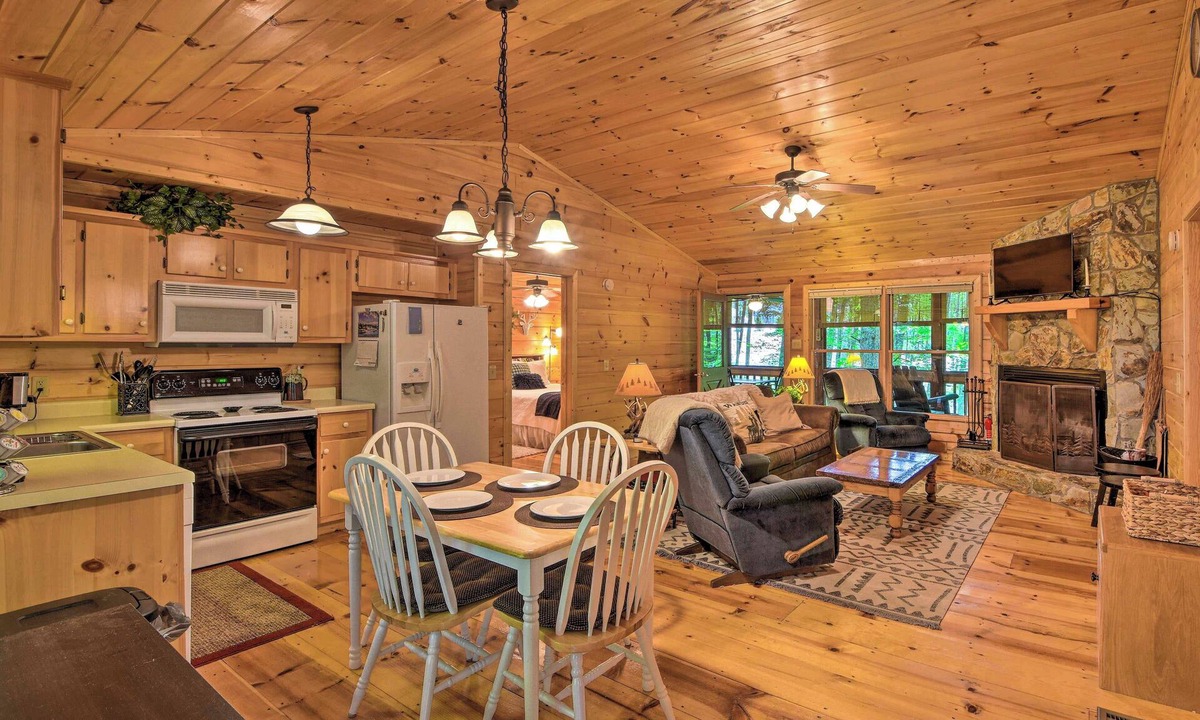 Blue Ridge Cottage | 'pinot & Pine' Chic Log Cabin ~ 5 Mi to Blue Ridge