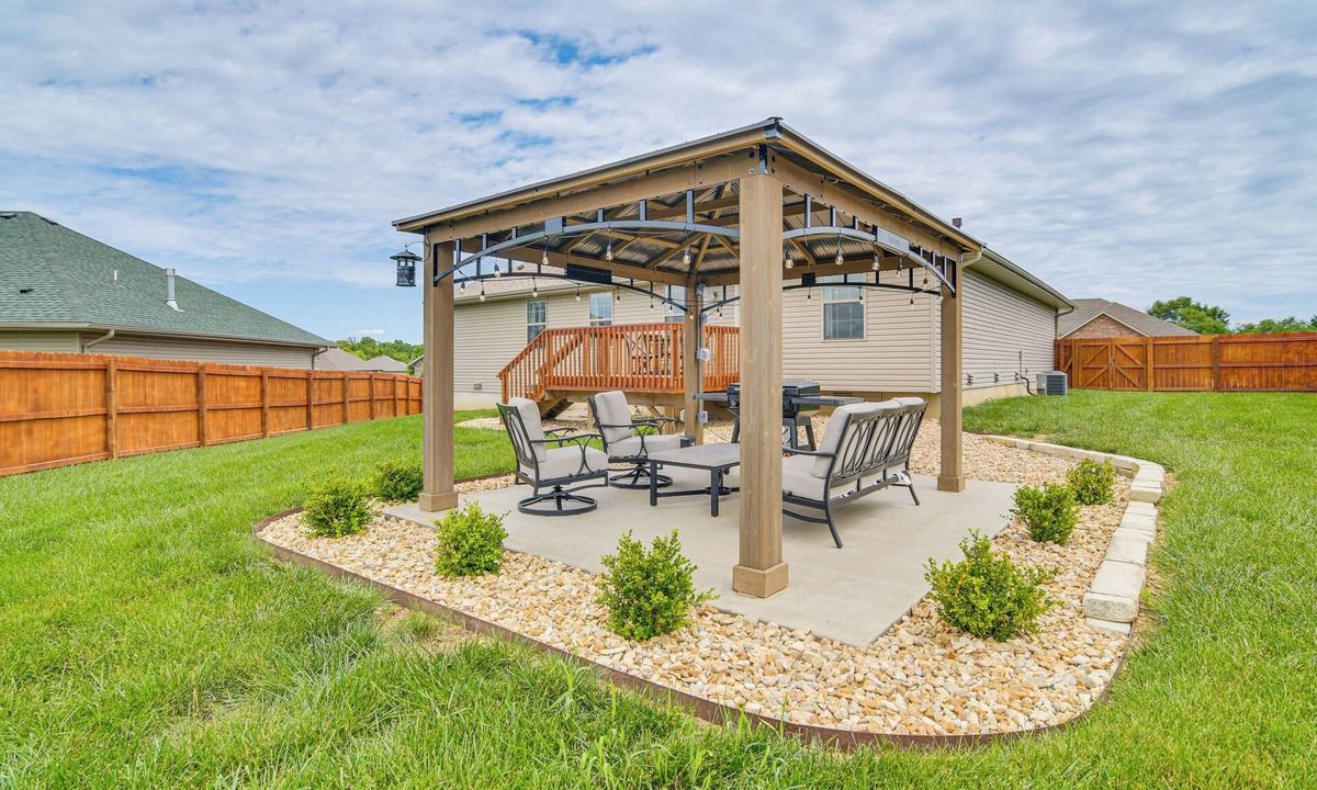 Ozark House | Pool Access, Grill & Gazebo: Ozark Getaway!