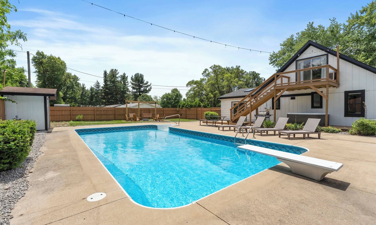 South Bend House | Pool | Hot Tub | 5 min to ND | Coffee Bar | Games
