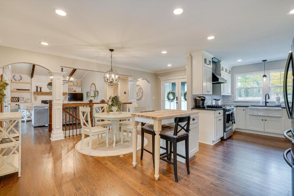 Powell House | Powell Home w/Fire Pit - 5 Mi to Columbus Zoo!