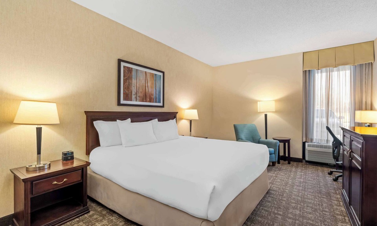 Tougaloo Hotel | Prado Hotel
