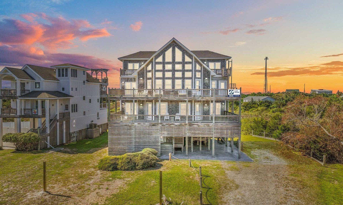 Waves House | Premier Semi-Oceanfront Dog Friendly w/Pool, Hot Tub, Game Room, Cargo Lift