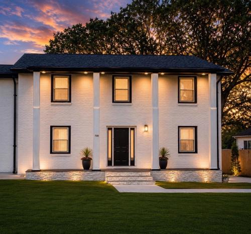 Gastonia House | Premium Executive 4BR 4BA Home, Sleeps 9 Guests, Gastonia NC, 5 min to CaroMont