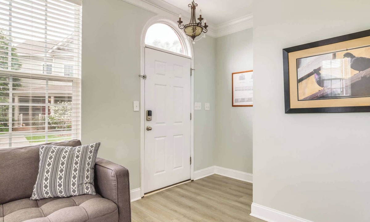 Cornelius Condo | Prime Downtown Cornelius Townhome