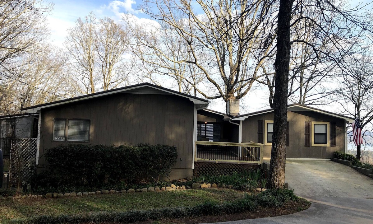 Groveoak House | 🌲 Private 5 Acres & Lake Views—Reserve Now!