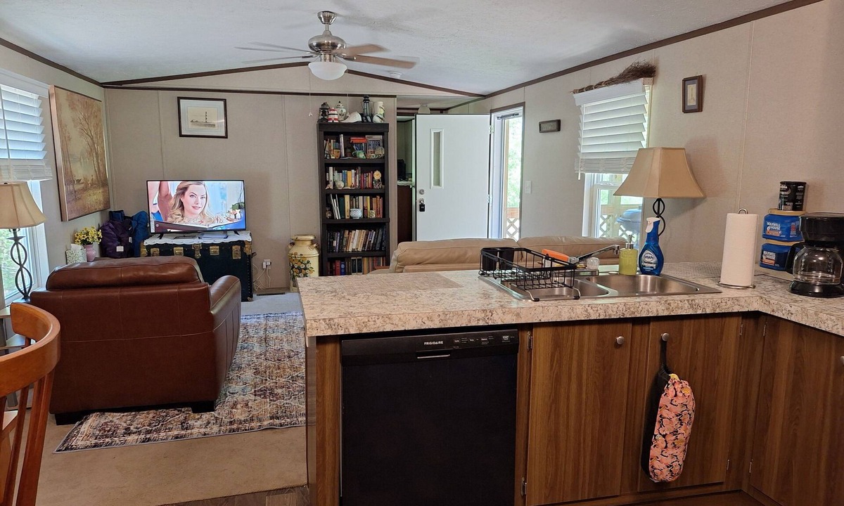 Mocksville House | Private Cozy 2-bedroom mobile home in wonderful Mocksville NC