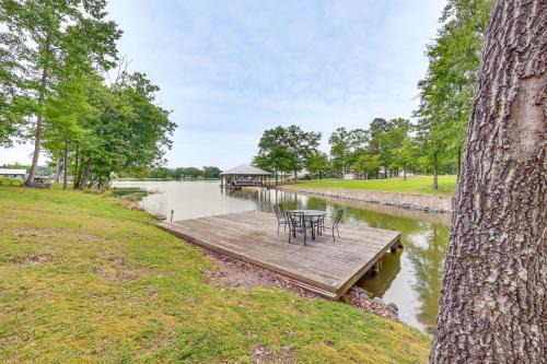 Gadsden House | Private Dock! Beautiful Neely Henry Lake Retreat
