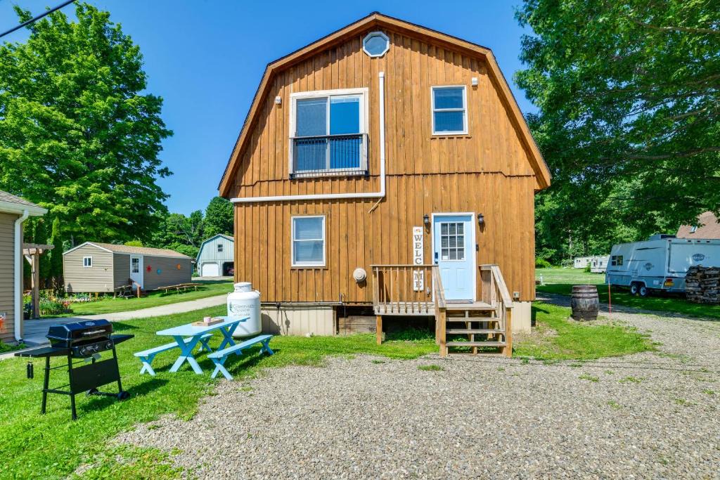 Bradford House | Private Dock & Fire Pit: Beautiful Lake Setting