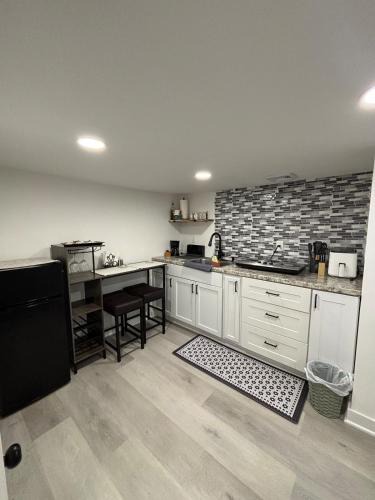 Taylors Apartment | Private&Modern cozy studio near GSP airport & BMW