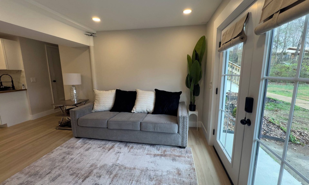 Lupton City Apartment | Private Mother-Law Suite 1BR All Utilities Included Washer/Dryer Near Hwy 58