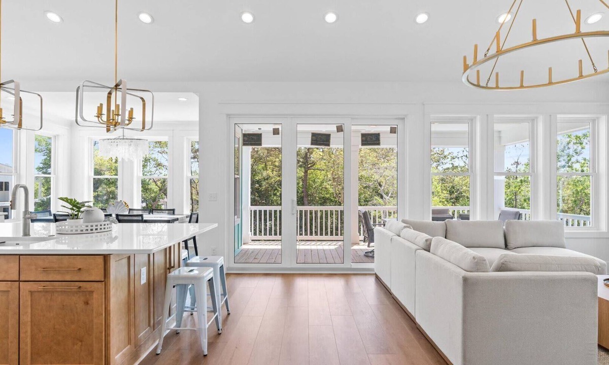 Long Beach House | Private Pool and Easy Beach Access