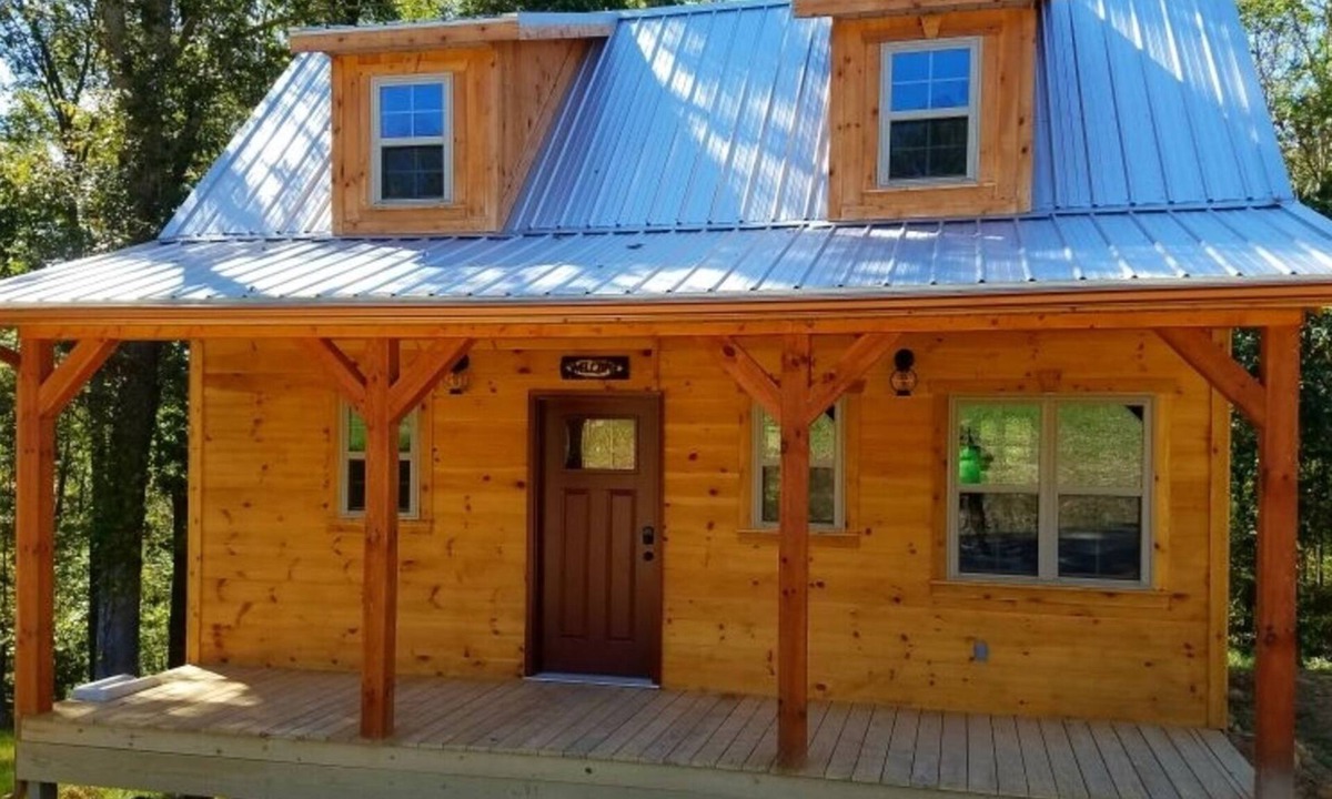 Fort Gay Cabin | Private Ravine View Luxury Amish-Built Cabin "The Frontier"