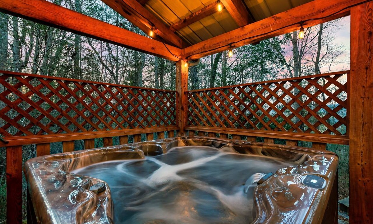 Townsend Cabin | Private Wooded Cabin w/Hot Tub, Fire Pit & Arcade