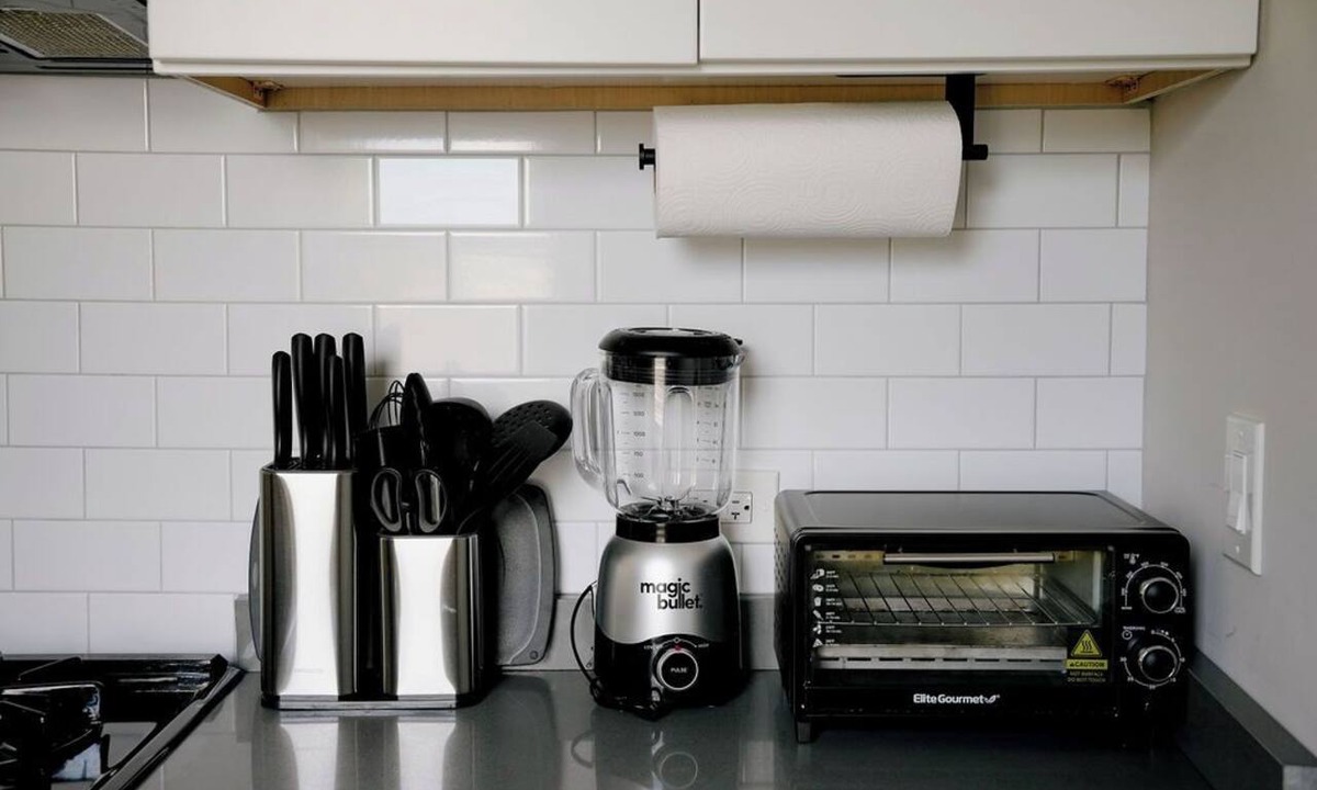 Irving Park East Apartment | Private Workspace Sleeps4 Modern Stylish Stay