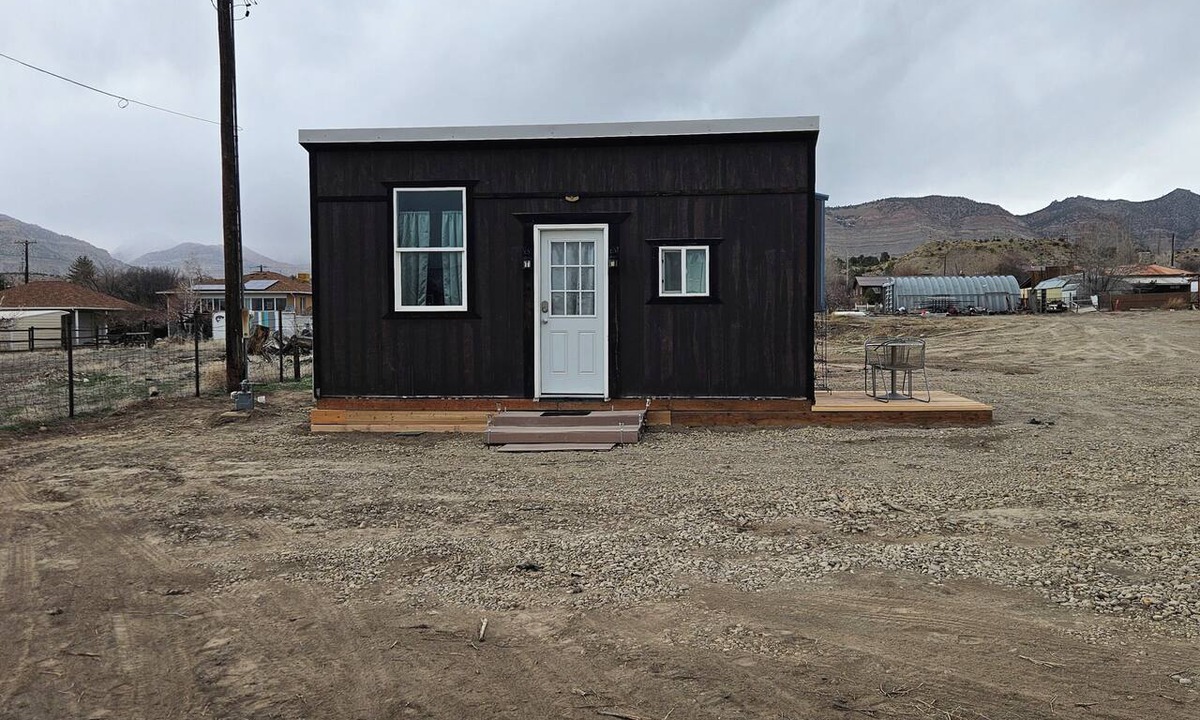 Price House | Quaint 1-bedroom tiny home with heating and AC near charming Helper