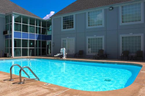 Crossville Hotel | Quality Inn Crossville Near Cumberland Mountain State Park