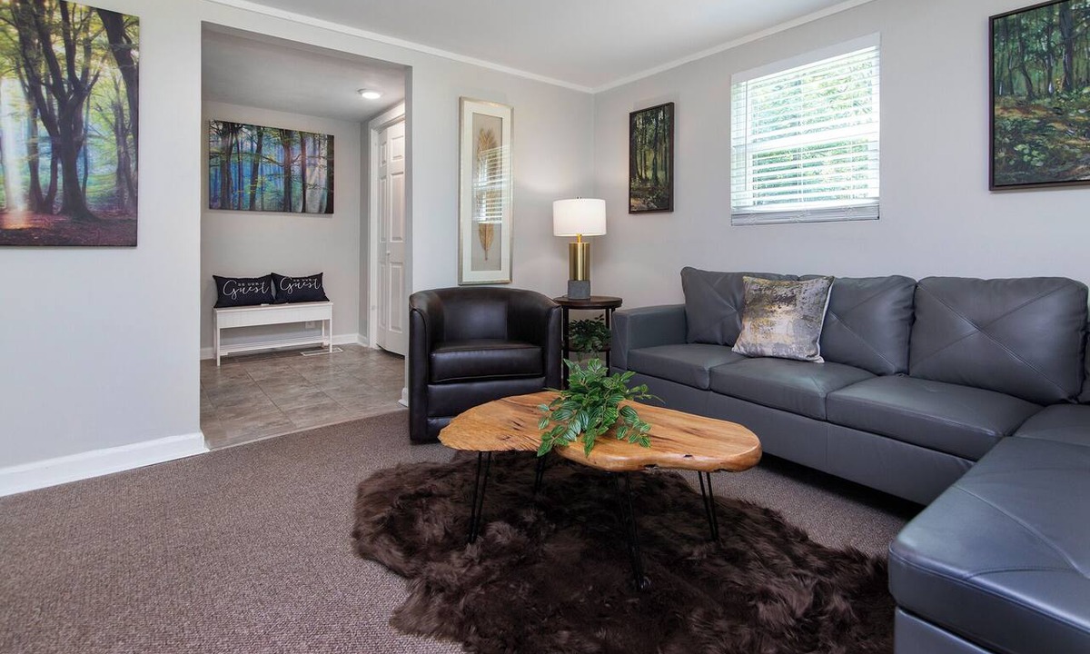 Huntersville Apartment | Quiet 2BR Apartment in Huntersville Ideal for Extended and Business Stays